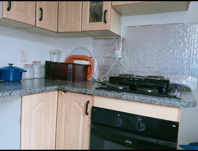 4 BEDROOM HOUSE FOR SALE IN PROTEA GLEN